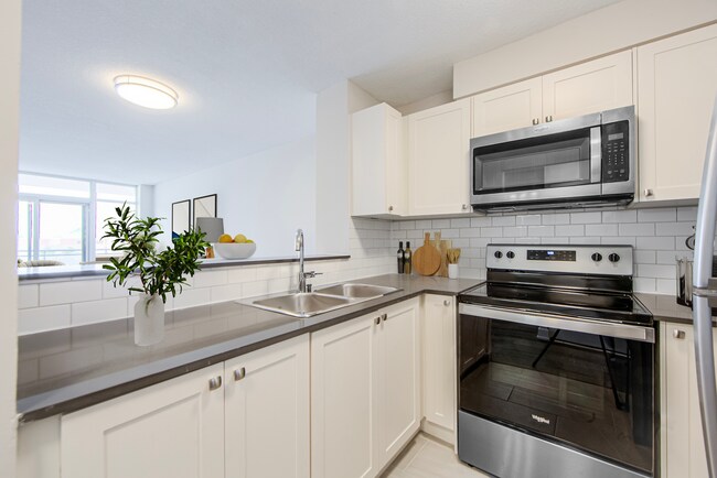 Photo - Uptown Towers I & II