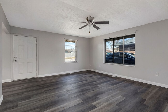 Photo - 2022 Arthur Ave