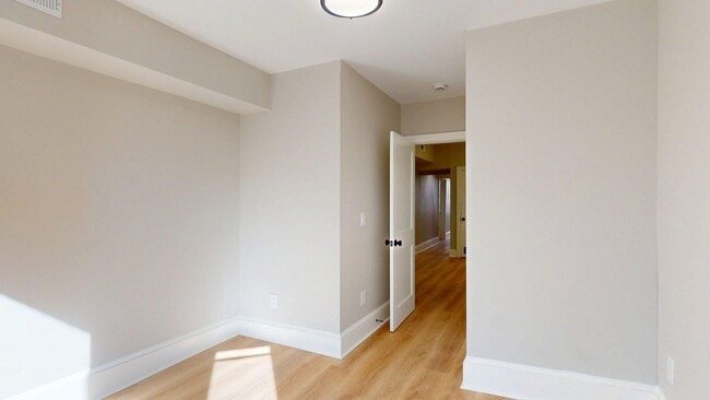 Photo - 205 Chelsea St Unit 2B
