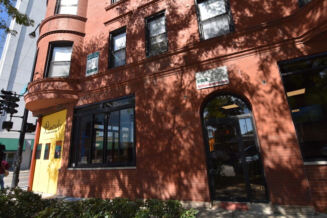 Photo - 732 W Grace St Casa