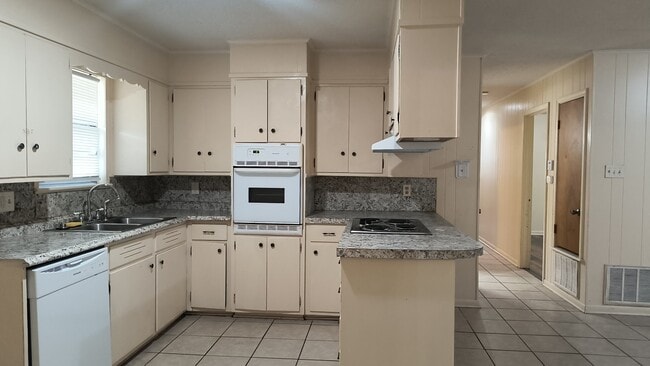 Photo - 7211 Rustic Cir