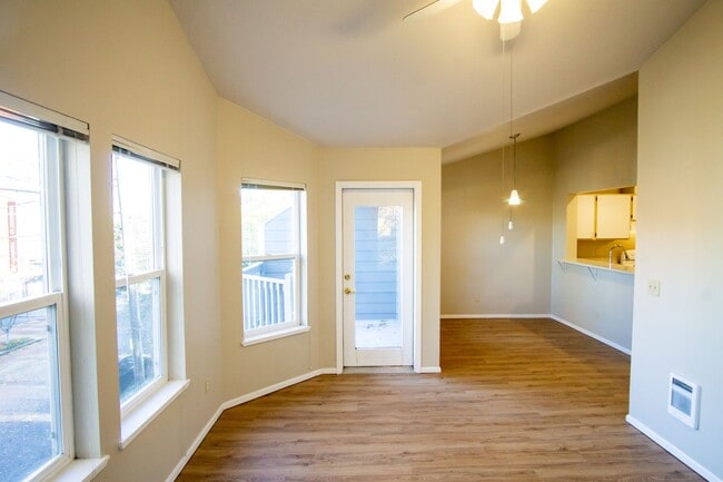 Photo - Top Floor 2/2 w/Condo Finishes + Vaulted Ceilings!! Unit 236-05