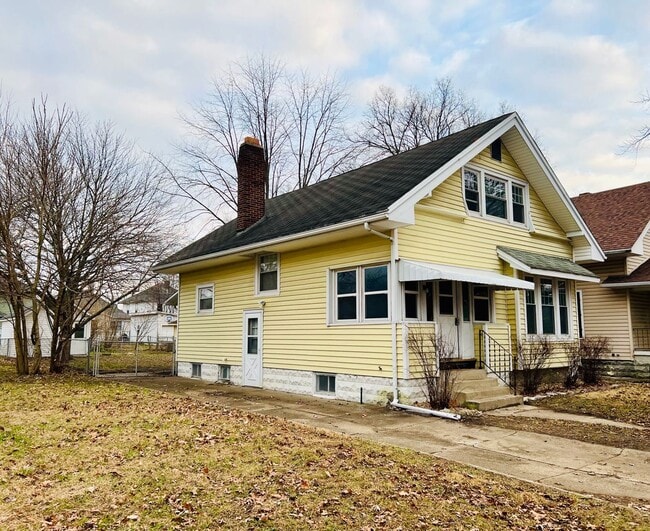Photo - South Side 2 Bedroom, 1.5 Bath Stunner with Charm, Space, Garage & a Fenced Backyard!