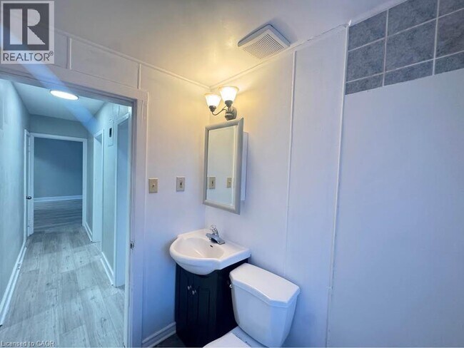 Photo - 32 Price Ave Unit 6