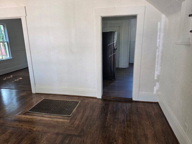 Photo - 3 br 1 bath house