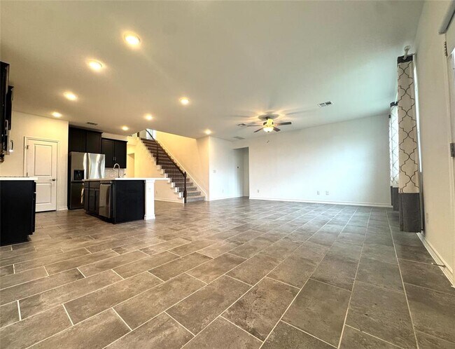 Photo - 1007 Moose Rd