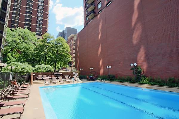 Photo - 1115 N Dearborn St