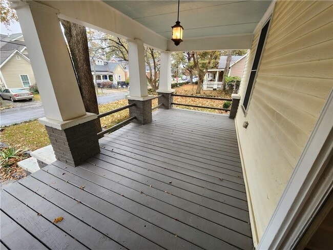 Building Photo - 1055 Longley Ave NW Rental