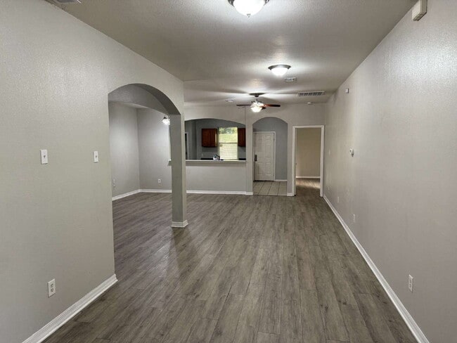 Photo - 1823 Smoke Tree Ln