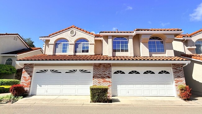 Building Photo - Charming and Move-in Ready 3BD/2.5BA, Two-Story Townhouse in Miravilla at Gale Ranch, San Ramon- ...