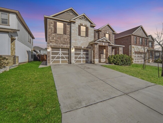 Photo - 4431 Oak Roset