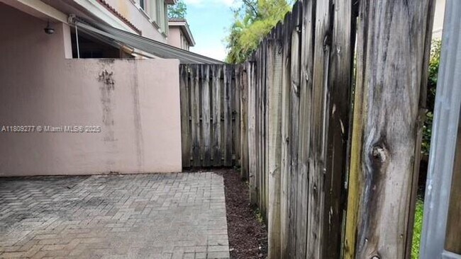 Photo - 197 Las Brisas Cir