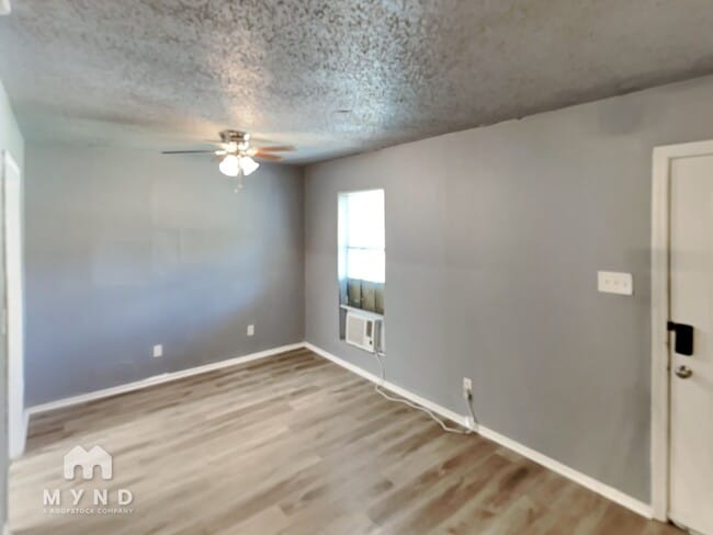 Photo - 1805 Trenton Dr