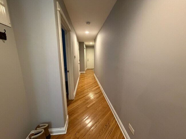 Photo - 1342 W Greenleaf Ave