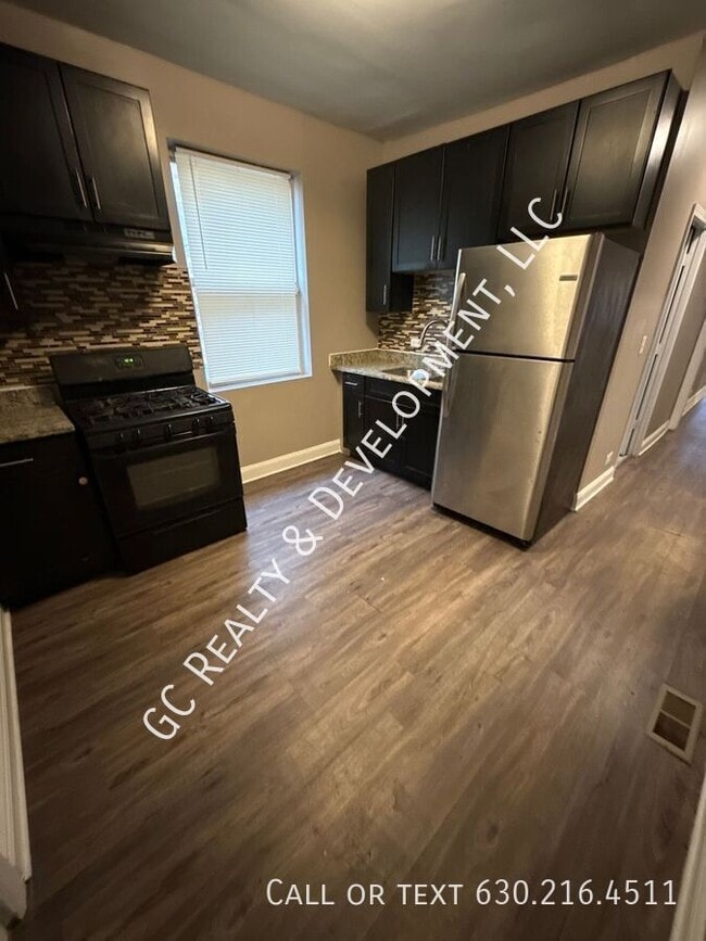 Photo - 7323 S Yates Blvd Unit 1