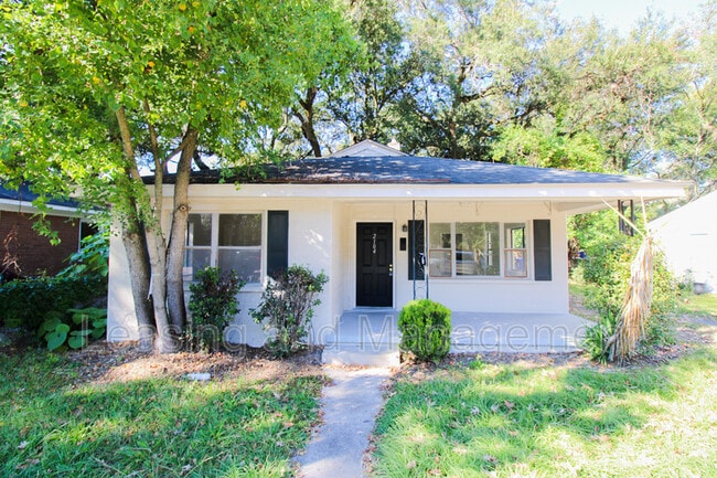 Building Photo - 2104 Maybank Hwy