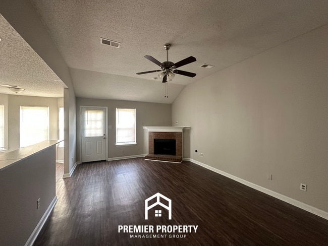 Photo - 2828 Breezy Ridge Trail