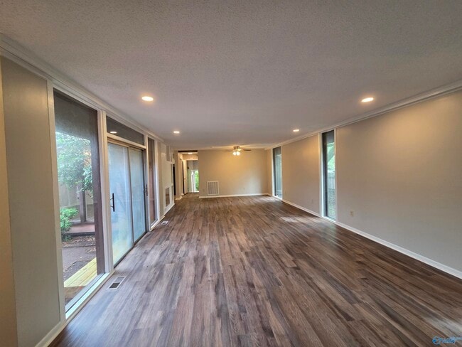 Photo - 1209 Governors Dr SE