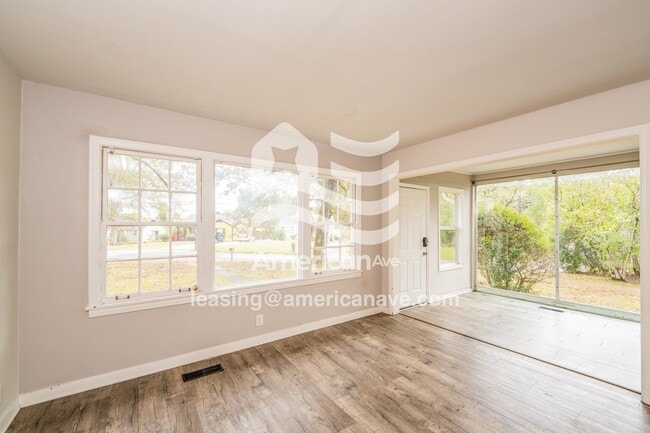 Photo - 201 Ridgewood Ave