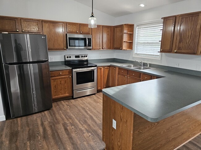 Photo - 189 Scarlet Oak Dr