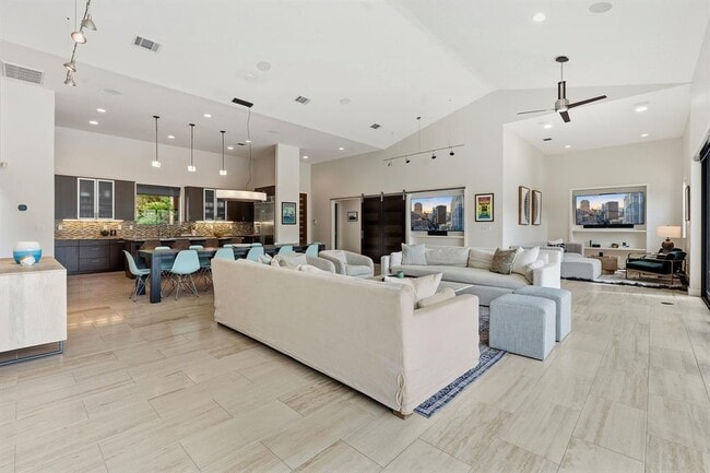 Photo - 3605 Robbins Rd