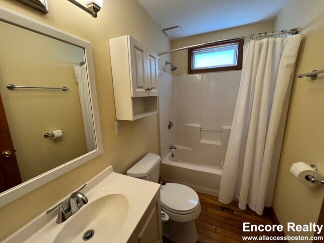 Photo - 8-8 Sunset St Unit 3