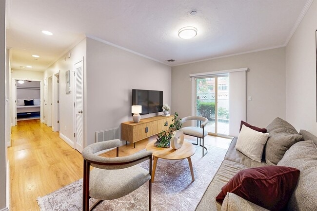 Photo - 111 W 8th St Unit C