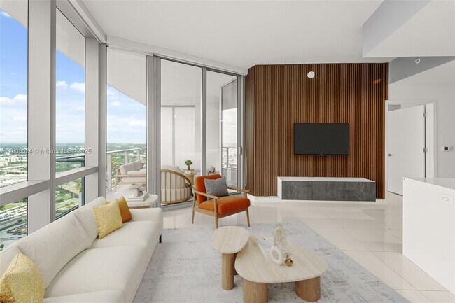 Photo - 851 NE 1st Ave Unit 4510