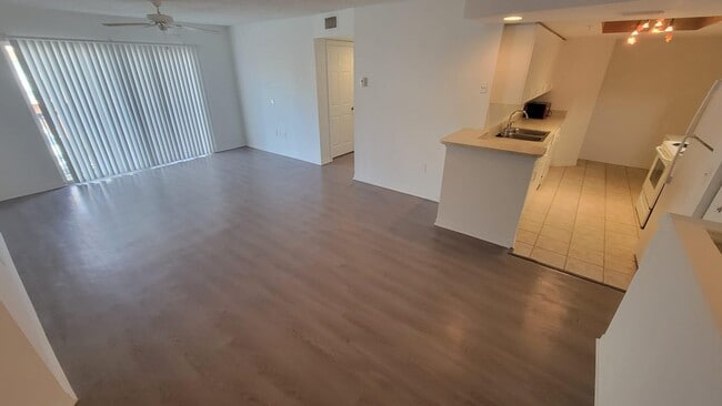 Photo - 4197 N Haverhill Rd Unit 208