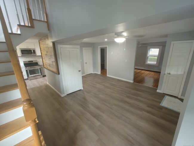 Building Photo - 15 Stock Pl Rental