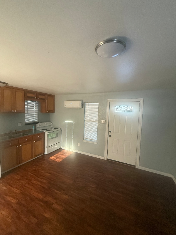 Photo - 2538 W Van St