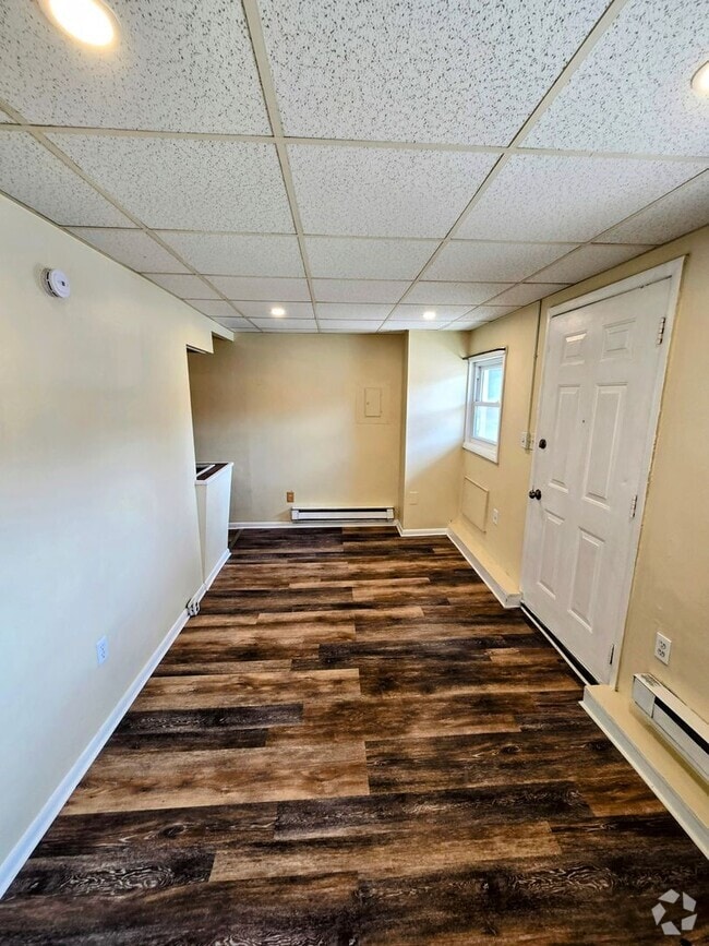Building Photo - 701-703 N Front St Unit 1 Rental