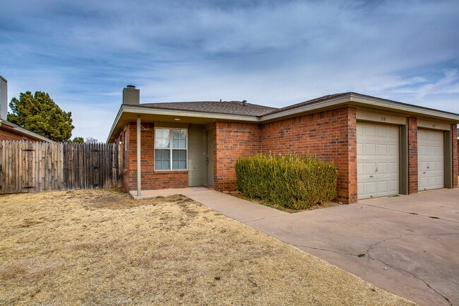 Freshly Updated 3/2/1 in Shadow Hills! - Freshly Updated 3/2/1 in Shadow Hills! Apartment
