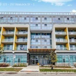 Photo - 257-257 Hemlock St