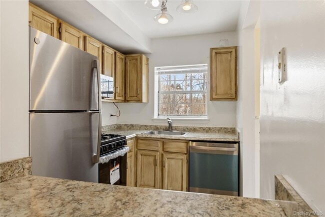 Photo - 7 Lexington Ave Unit 8