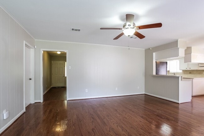 Photo - 15515 Banff St