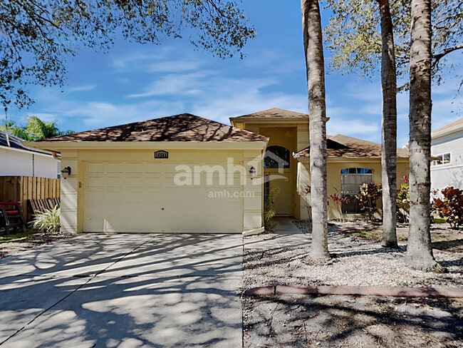 Building Photo - 16502 Lake Heather Dr