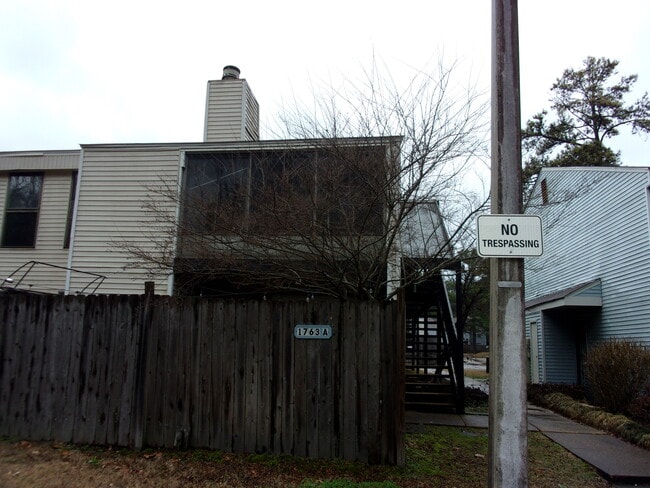 Building Photo - Crompton ct Rental