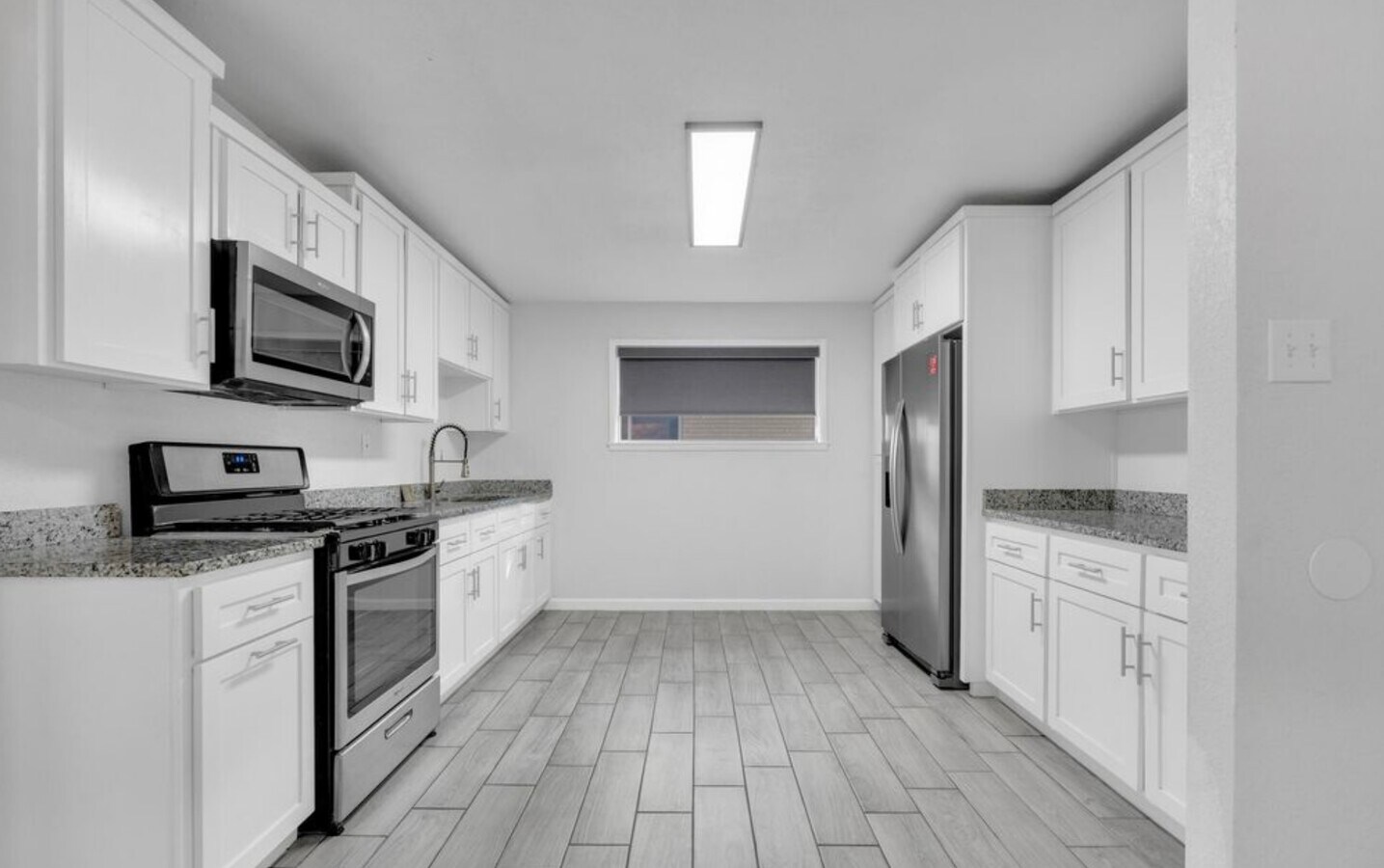 Photo - 9412 Beals St