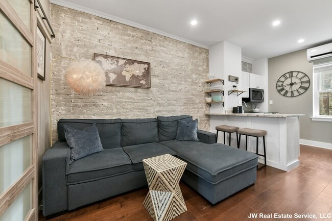 Photo - 27 Swallow St Unit #2