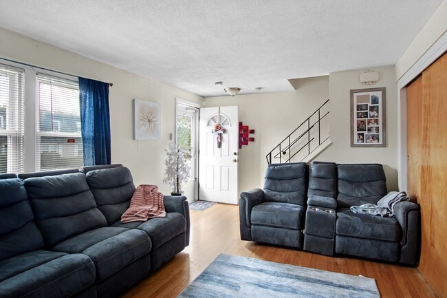 26 Moreland Ave