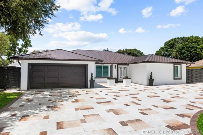 Building Photo - 1821 Carissa Rd
