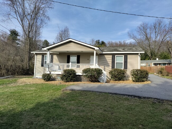 93 Rutherford Rd - House for Rent in Candler, NC | ForRent.com