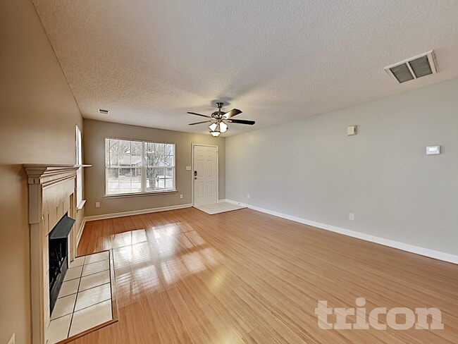 Photo - 1826 Cagney St