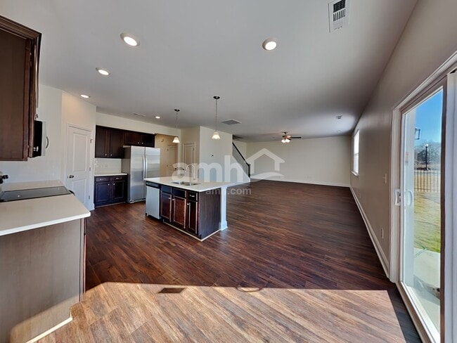 Photo - 5305 Virtue Ave