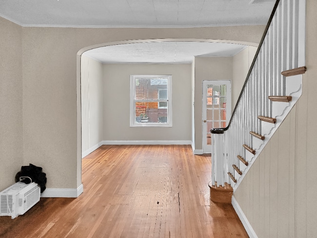 Photo - 2005 Mercy St