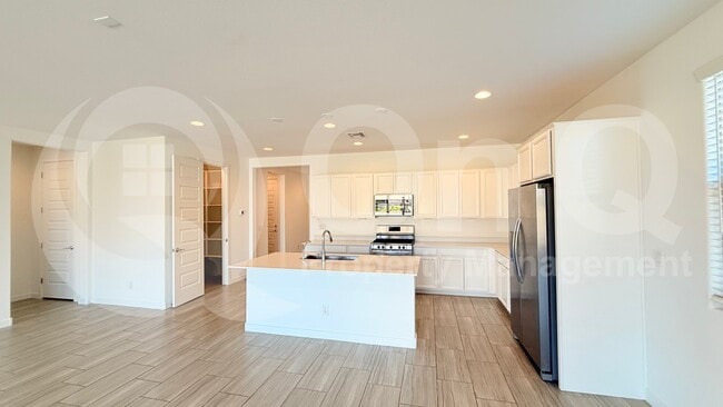 Building Photo - 19638 W Badgett Ln