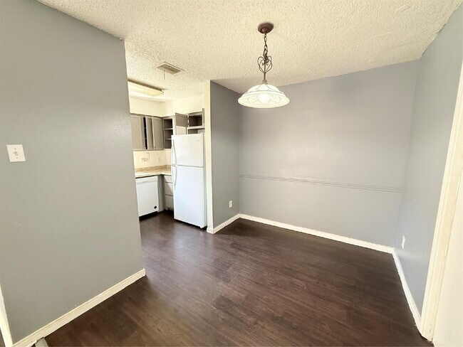 Photo - 2641 Santa Barbara Dr