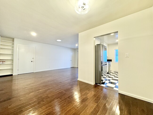 8231 De Longpre Ave West Hollywood, CA 90046 - 8231 De Longpre Ave West Hollywood, CA 90046 Apartment Unit 7