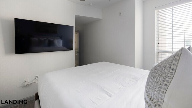 Photo - 1001 S Center St Unidad 1212